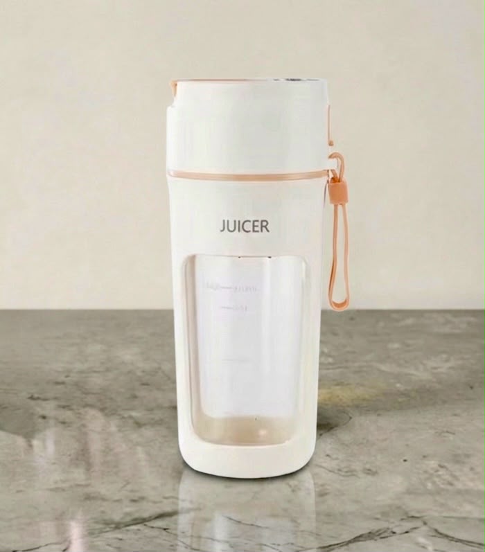 ⁠Portable USB Rechargeable Juice Blender & Smoothie Maker | Kidget